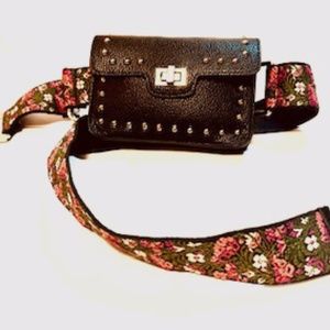 🌺NWOT Pre-Owned Faux Leather Belt Bag